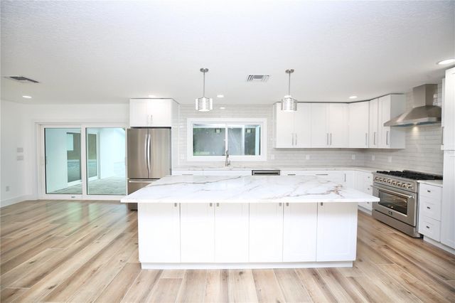 1646 ROBIN HOOD LANE, Clearwater, FL 33764