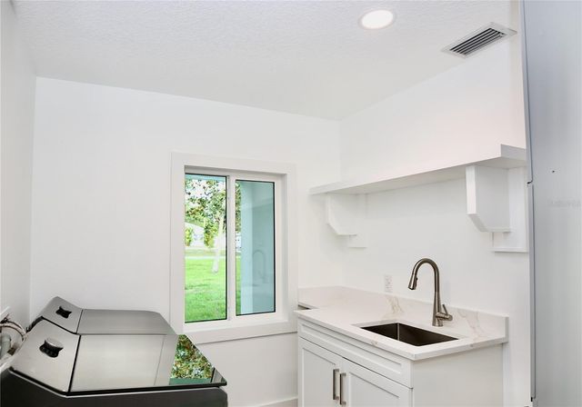 1646 ROBIN HOOD LANE, Clearwater, FL 33764