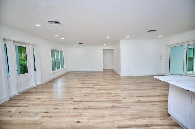 1646 ROBIN HOOD LANE, Clearwater, FL 33764