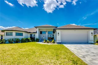 2104 SW 28th LN, Cape Coral, FL 33914