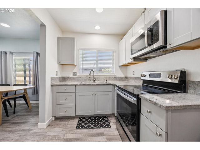 7120 Se 83RD Ave, Portland, OR 97266