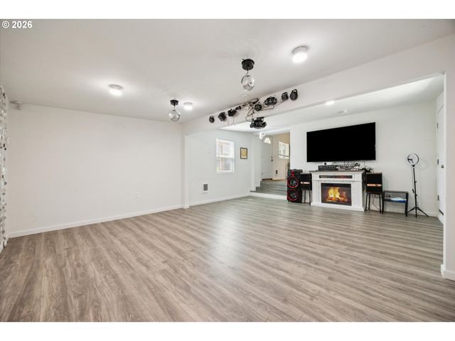 7120 Se 83RD Ave, Portland, OR 97266