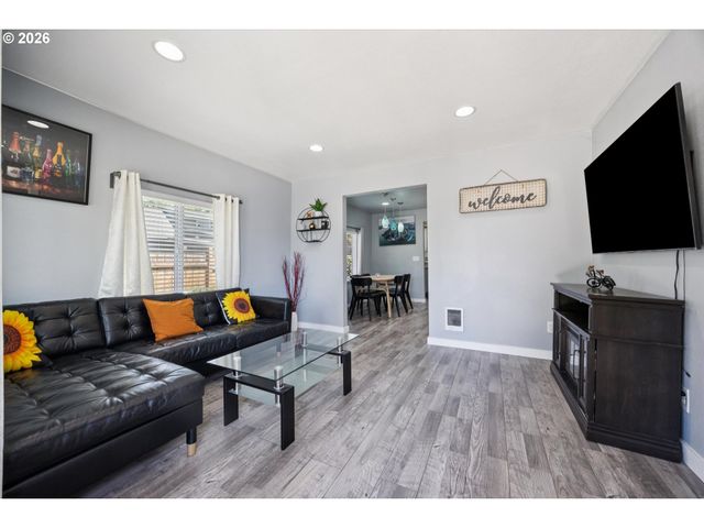 7120 Se 83RD Ave, Portland, OR 97266