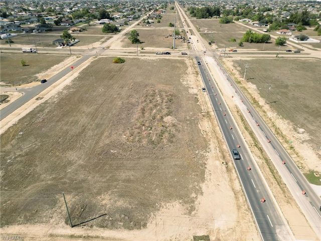 16 Diplomat PKWY E, Cape Coral, FL 33909