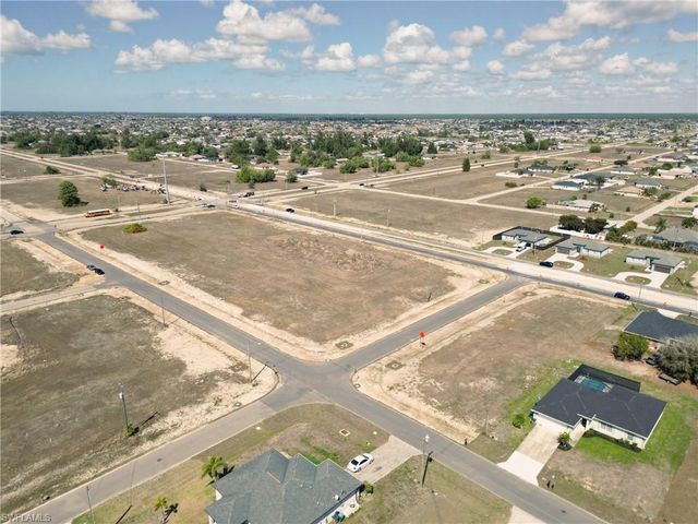 16 Diplomat PKWY E, Cape Coral, FL 33909