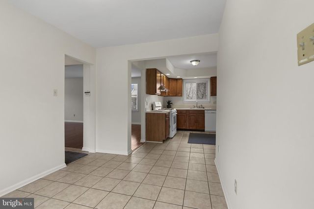 620 N LINCOLN AVE, Moorestown, NJ 08057