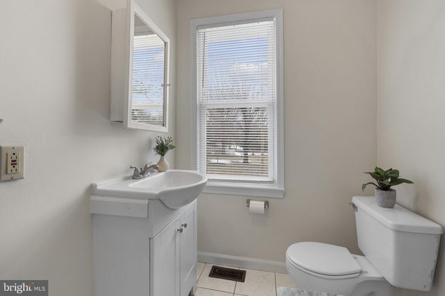 620 N LINCOLN AVE, Moorestown, NJ 08057