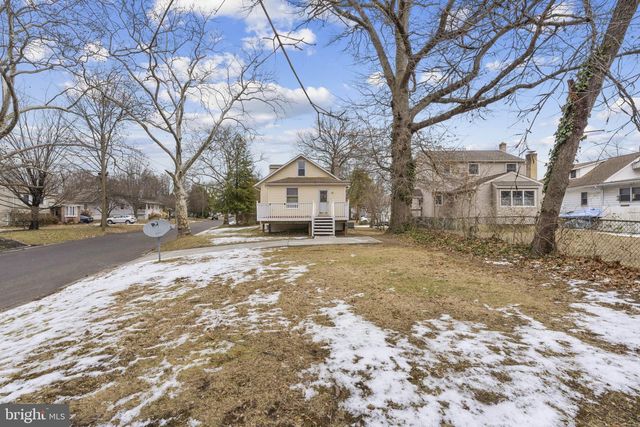 620 N LINCOLN AVE, Moorestown, NJ 08057