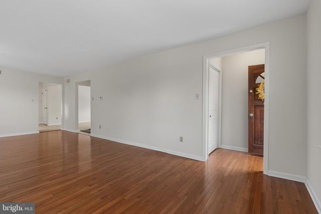 620 N LINCOLN AVE, Moorestown, NJ 08057