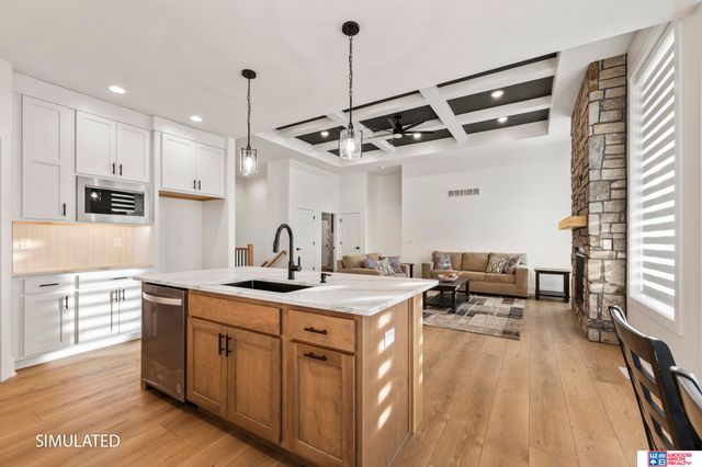 921 N 105th Street, Lincoln, NE 68527