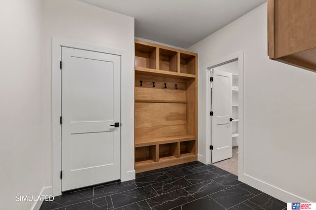 921 N 105th Street, Lincoln, NE 68527
