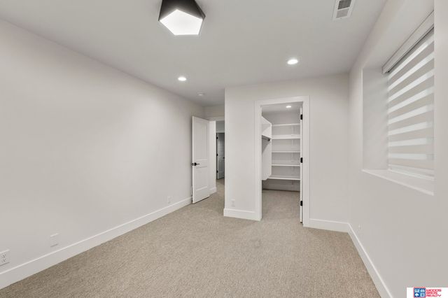 921 N 105th Street, Lincoln, NE 68527