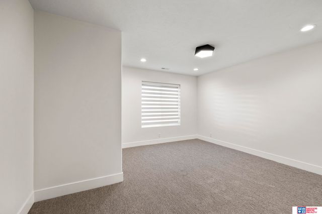 921 N 105th Street, Lincoln, NE 68527