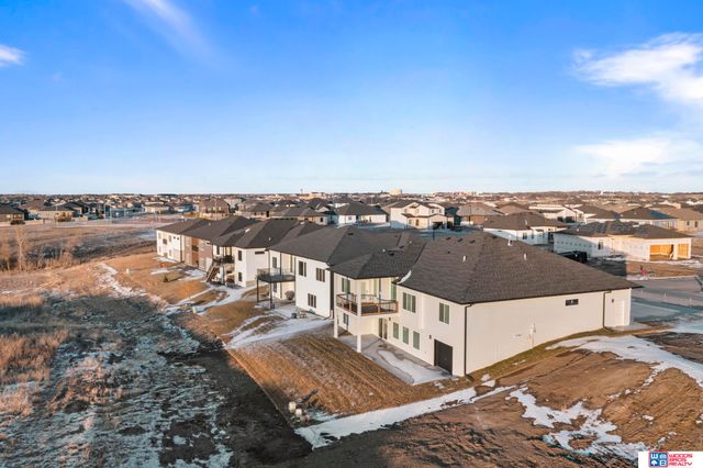 921 N 105th Street, Lincoln, NE 68527