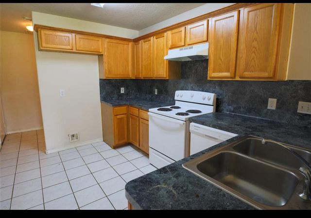 11827 Cape Hyannis Drive, Houston, TX 77048