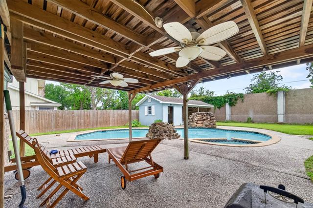 12531 Lancelot Drive, Houston, TX 77031