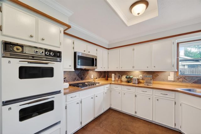 12531 Lancelot Drive, Houston, TX 77031