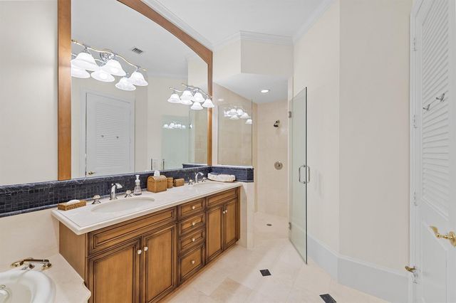 6968 SE Harbor Circle, Stuart, FL 34996