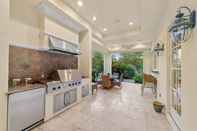6968 SE Harbor Circle, Stuart, FL 34996