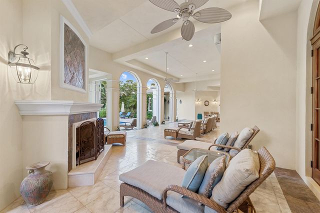 6968 SE Harbor Circle, Stuart, FL 34996