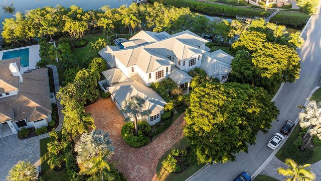 6968 SE Harbor Circle, Stuart, FL 34996