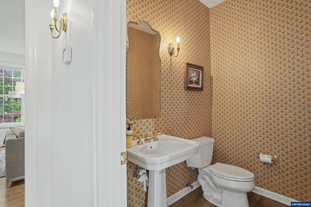 3374 Augusta National Dr S, Salem, OR 97302
