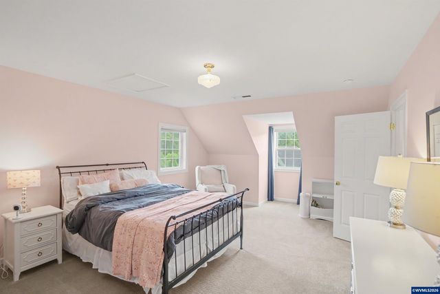 3374 Augusta National Dr S, Salem, OR 97302
