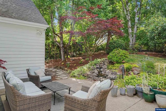 3374 Augusta National Dr S, Salem, OR 97302