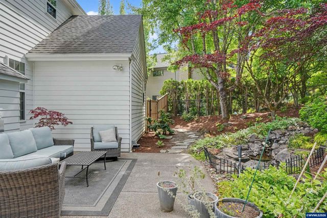 3374 Augusta National Dr S, Salem, OR 97302