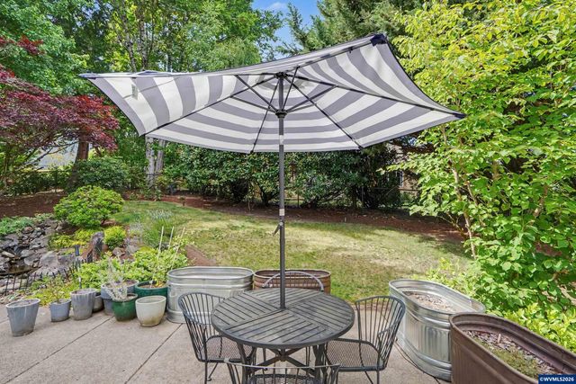 3374 Augusta National Dr S, Salem, OR 97302