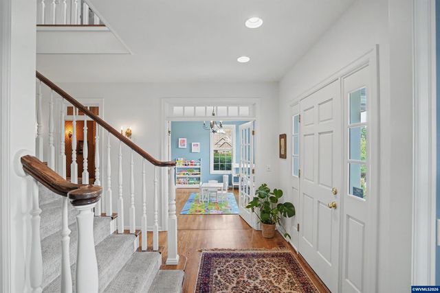 3374 Augusta National Dr S, Salem, OR 97302