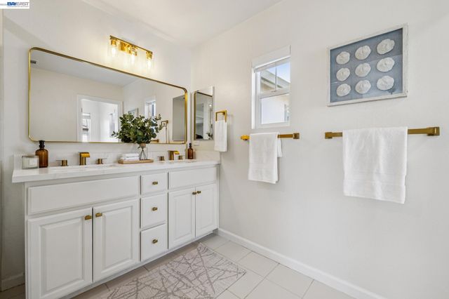 34102 Zaner Way, Union City, CA 94587