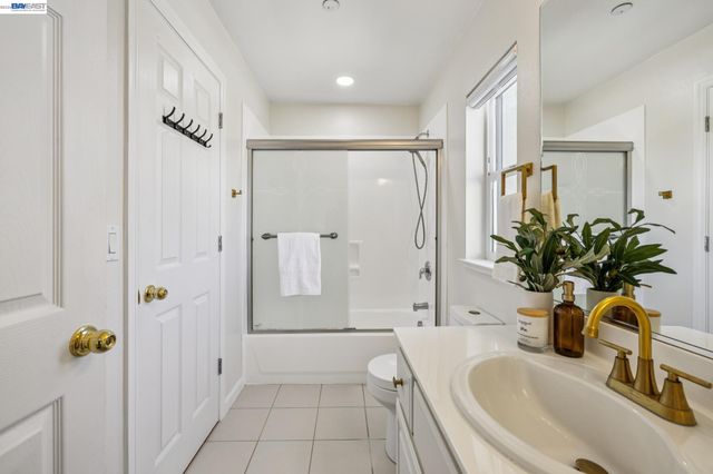34102 Zaner Way, Union City, CA 94587
