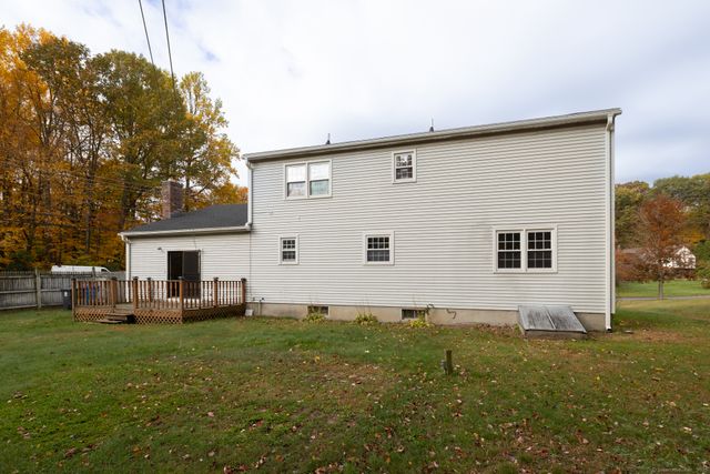 6 El Toro Drive, Bristol, CT 06010