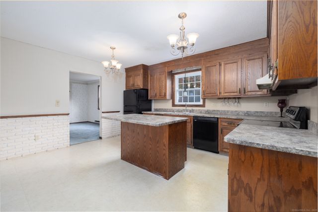 6 El Toro Drive, Bristol, CT 06010