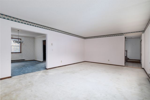 6 El Toro Drive, Bristol, CT 06010