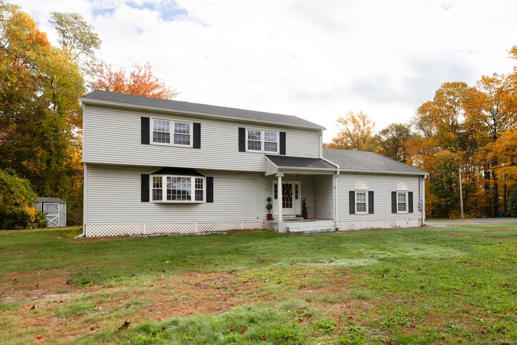 6 El Toro Drive, Bristol, CT 06010