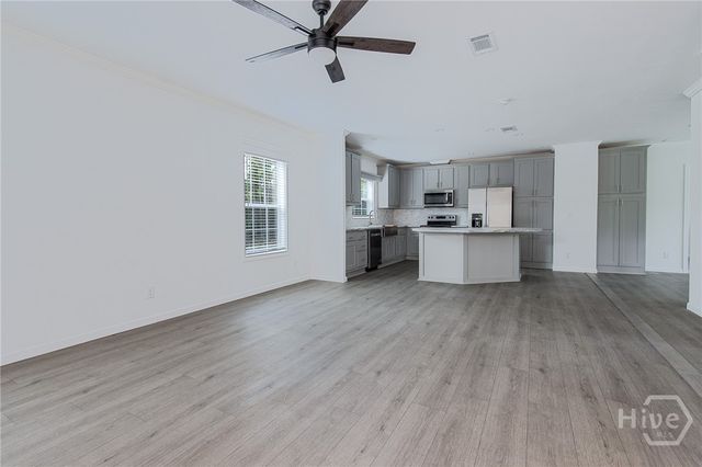 7114 Waycross Highway, Jesup, GA 31545