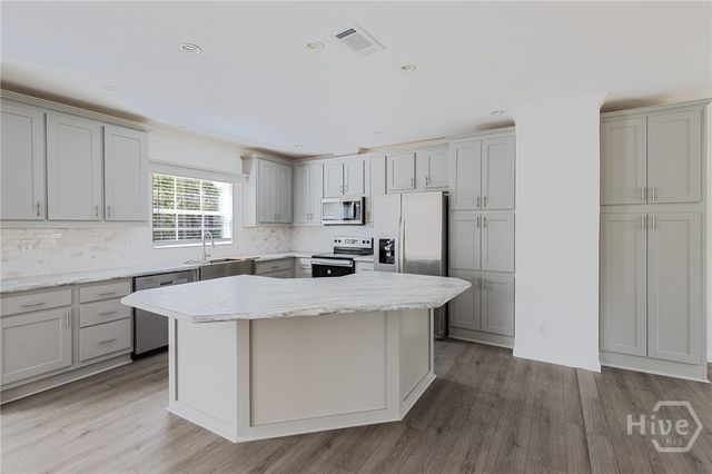 7114 Waycross Highway, Jesup, GA 31545