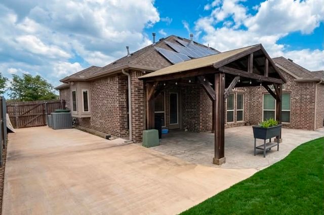 1410 Nighthawk Lane, Mansfield, TX 76063