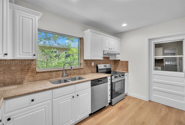 409 NW 17th Ave, Fort Lauderdale, FL 33311