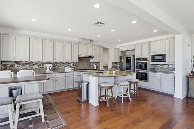7480 Eastridge Drive, La Mesa, CA 91941