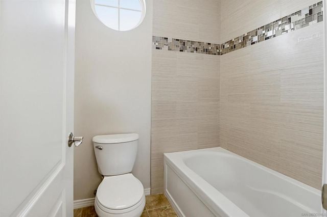 7480 Eastridge Drive, La Mesa, CA 91941