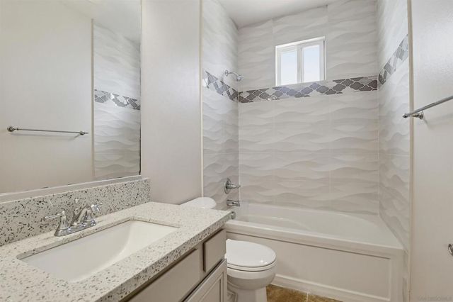 7480 Eastridge Drive, La Mesa, CA 91941