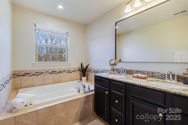 3108 Major Samuals Way, Charlotte, NC 28208