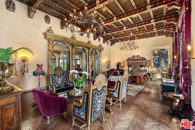 4320 Cedarhurst Circle, Los Angeles, CA 90027