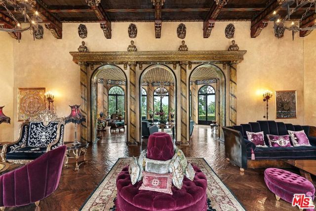 4320 Cedarhurst Circle, Los Angeles, CA 90027