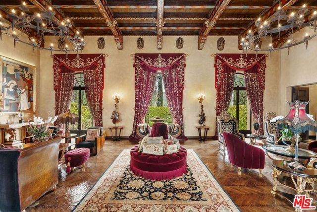 4320 Cedarhurst Circle, Los Angeles, CA 90027