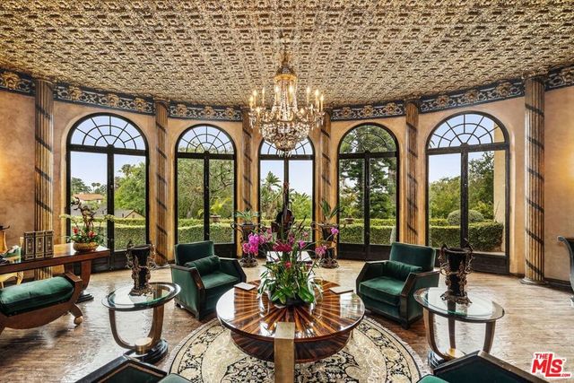 4320 Cedarhurst Circle, Los Angeles, CA 90027