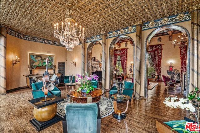 4320 Cedarhurst Circle, Los Angeles, CA 90027